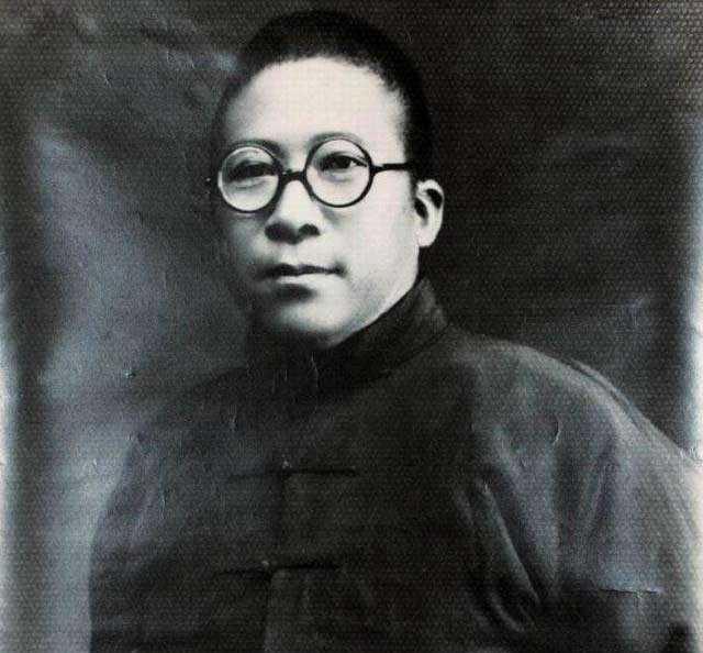 何祚庥忆1961年与周光召一起回国,那趟从莫斯科到北京的火车,装满了两个年轻人的物理梦 何祚庥忆1961年与周光召一起回国,那趟从莫斯科到北京的火车,装满了两个年轻人的物理梦