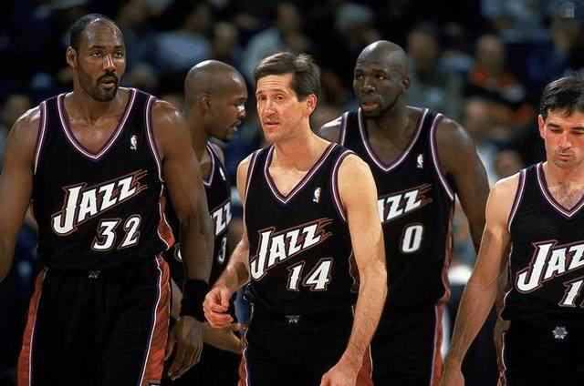 1996年掘金vs爵士,那场被遗忘的季后赛,藏着NBA最硬的骨头 1996年掘金vs爵士,那场被遗忘的季后赛,藏着NBA最硬的骨头
